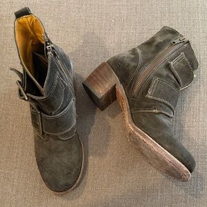 Frye Women's Dark Gray Heeled Boots